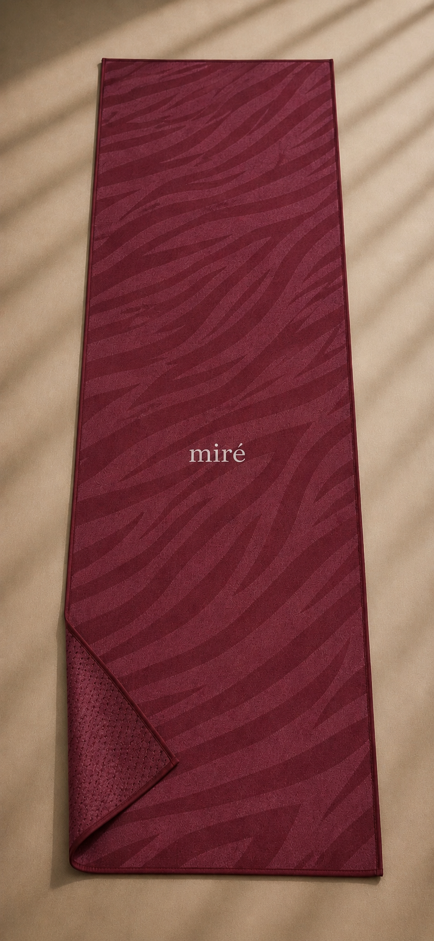 miré zebra towel - burgundy